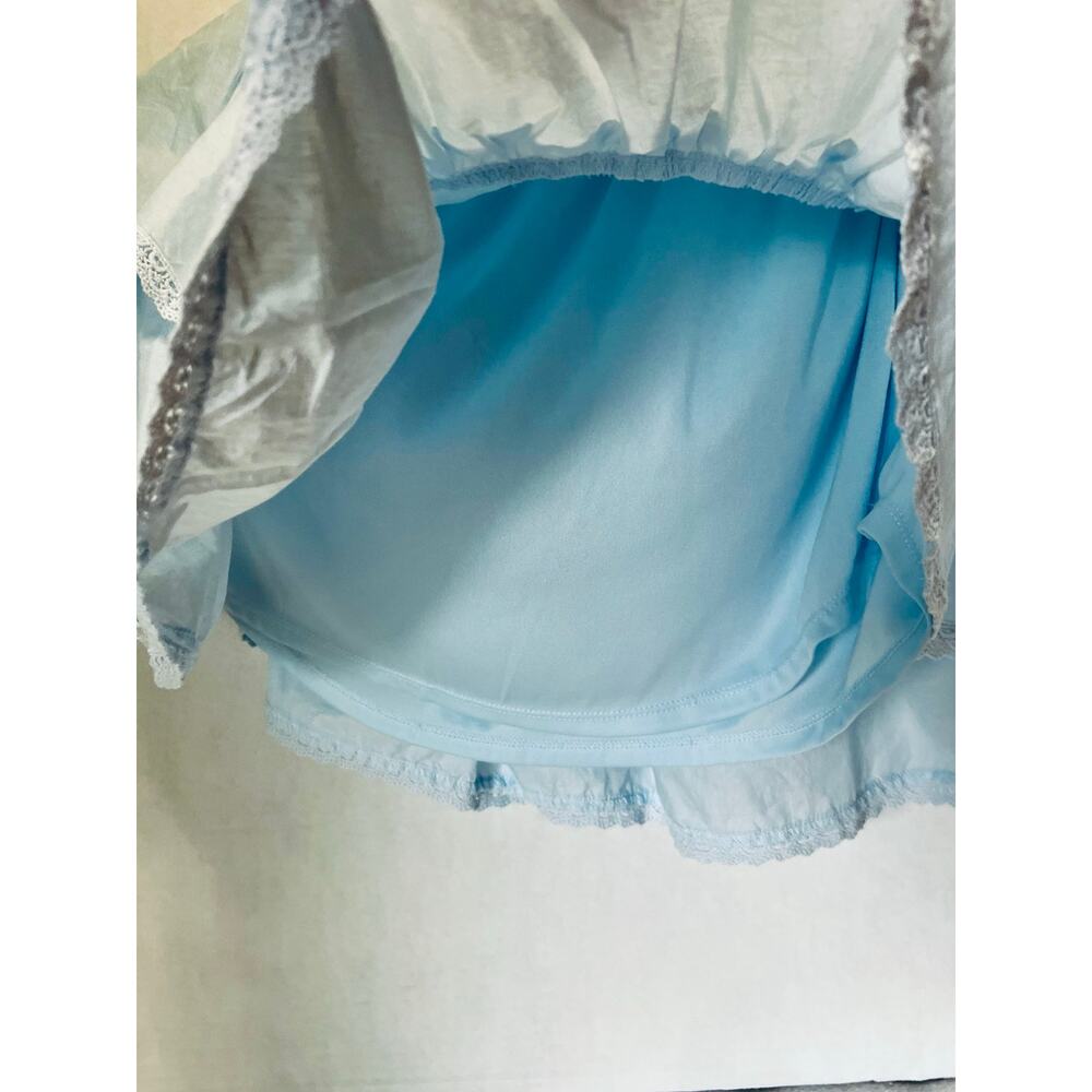 Women’s Francesca’s Size Small Blue tiered skirt with eyelet trim. - Picture 6 of 7